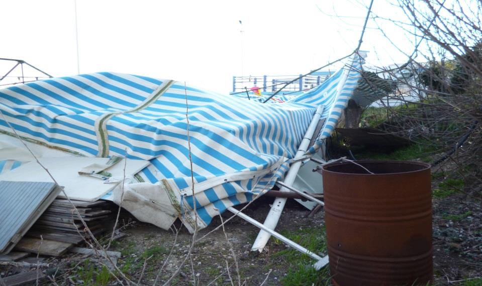 Ancien chapiteau du club nautique de Martigues détruit